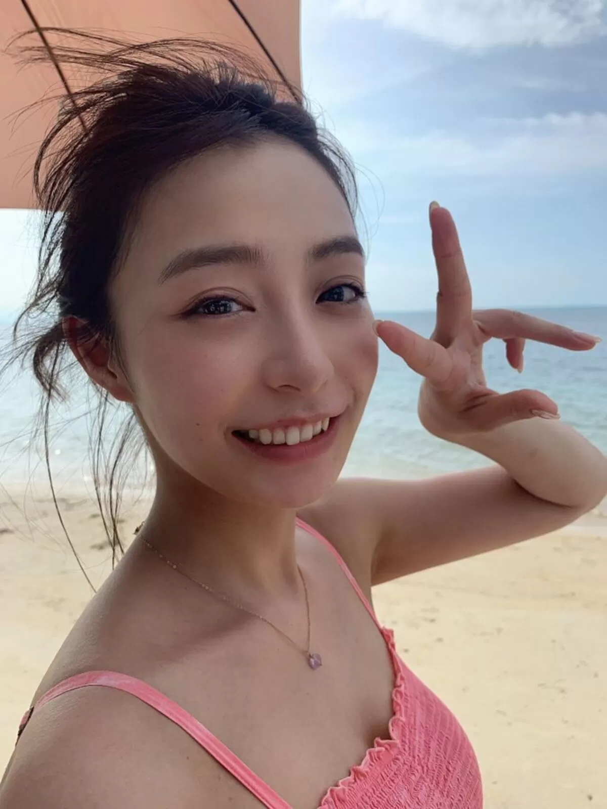 宇垣美里のおっぱい画像022