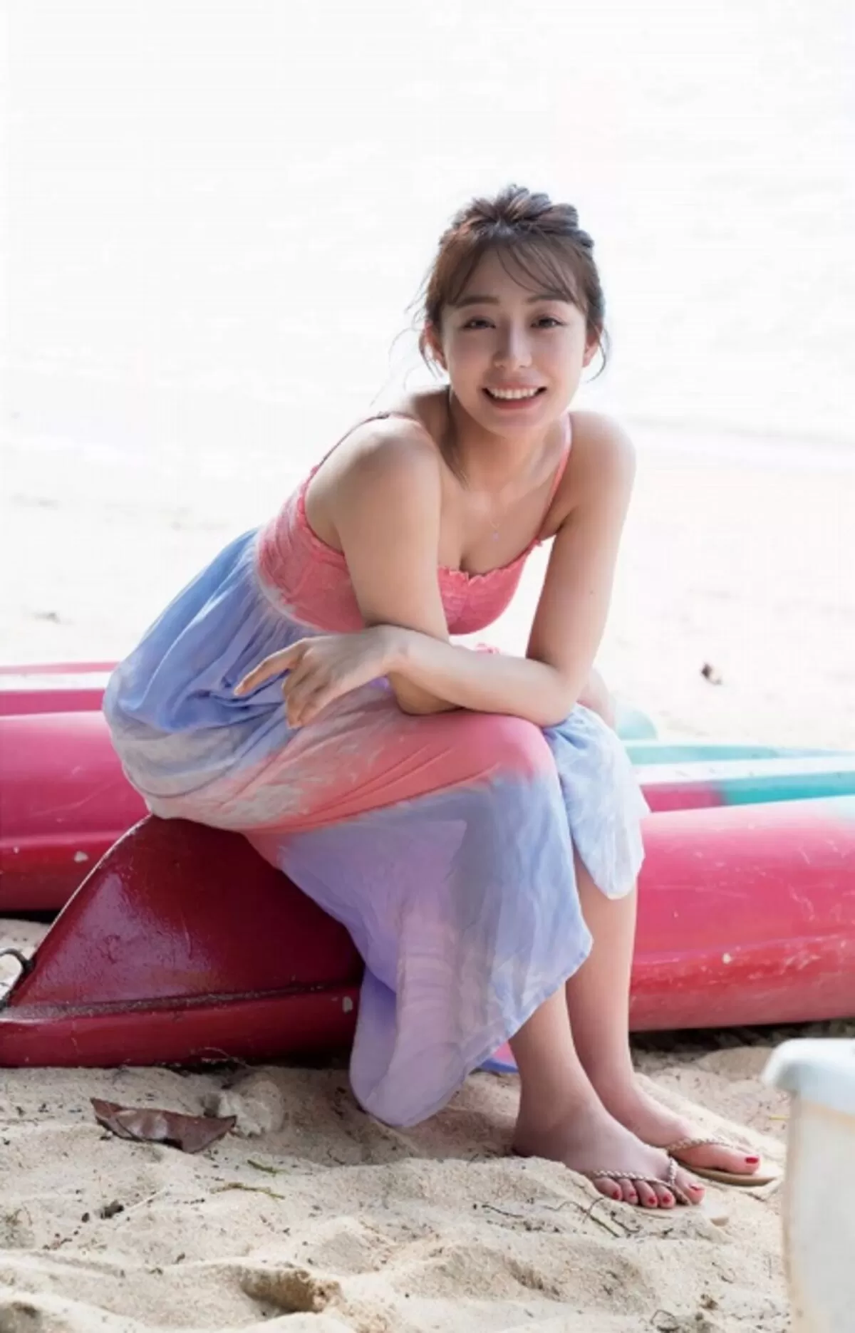 宇垣美里のおっぱい画像024