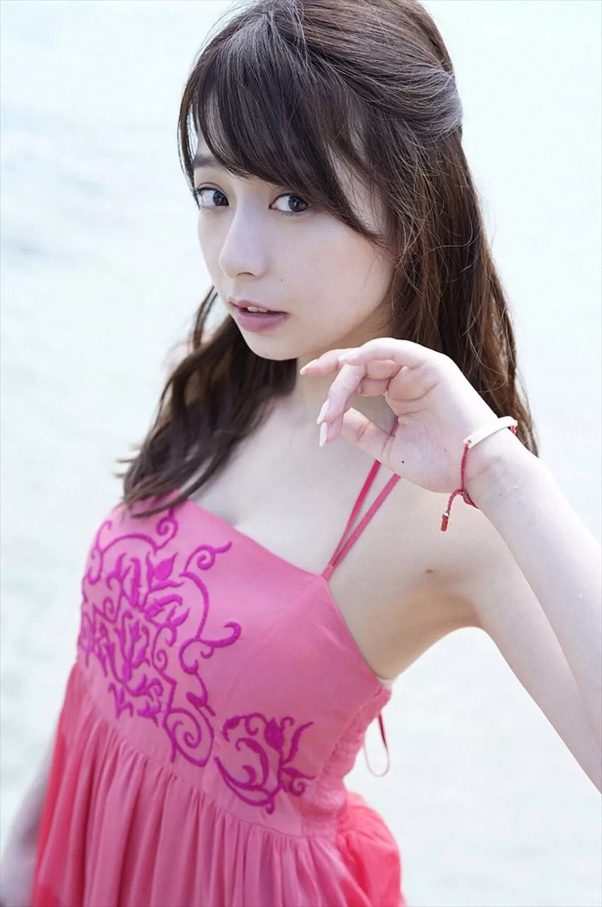 宇垣美里のおっぱい画像039