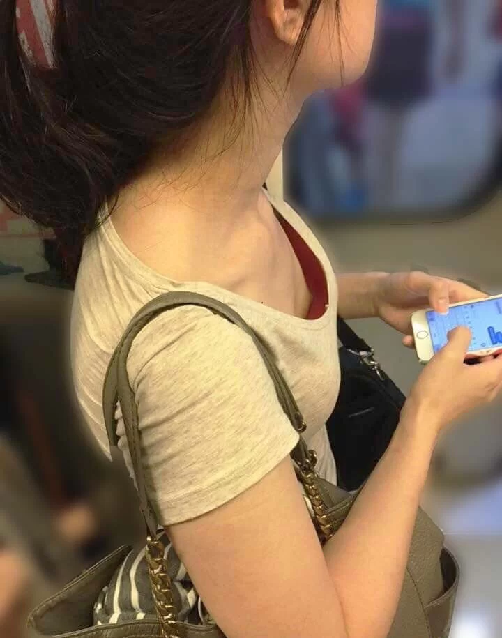 胸チラ画像171
