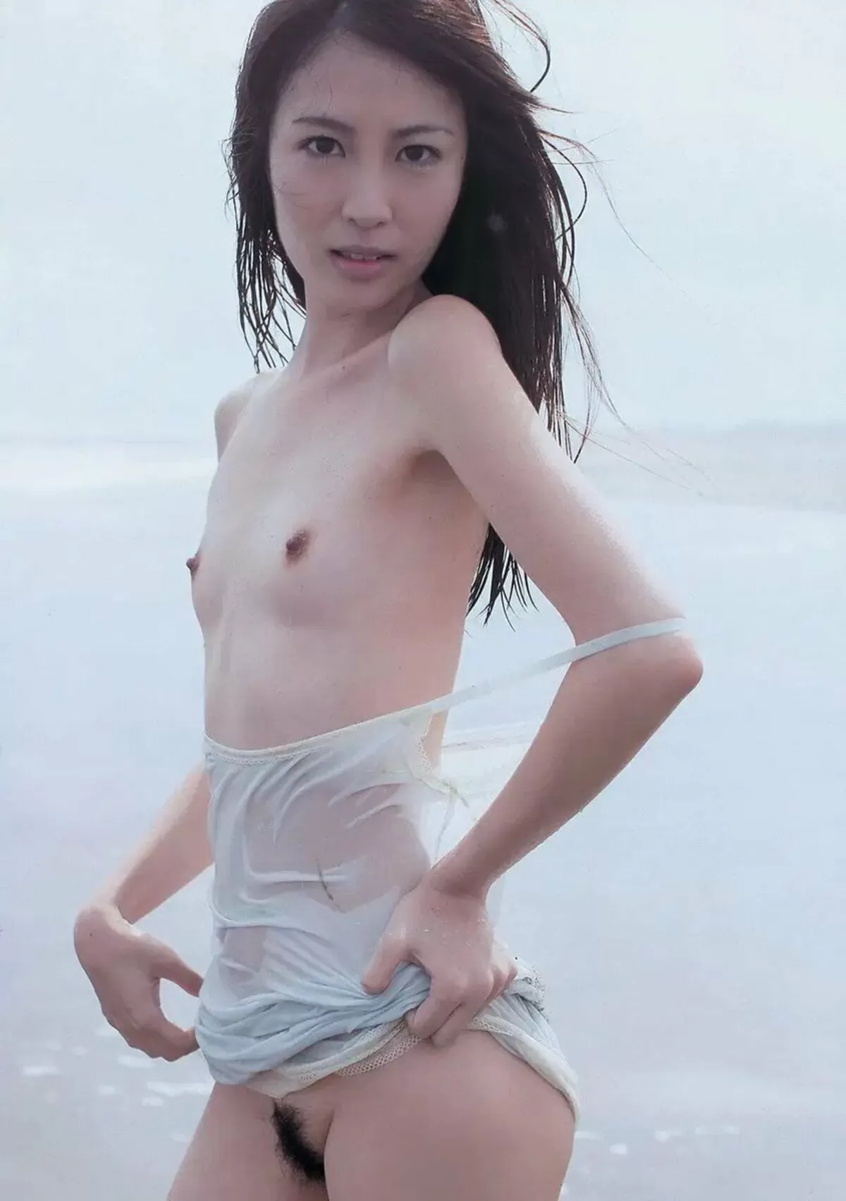 金持ちほど貧乳好きという研究データが衝撃過ぎて夜しか寝れない032