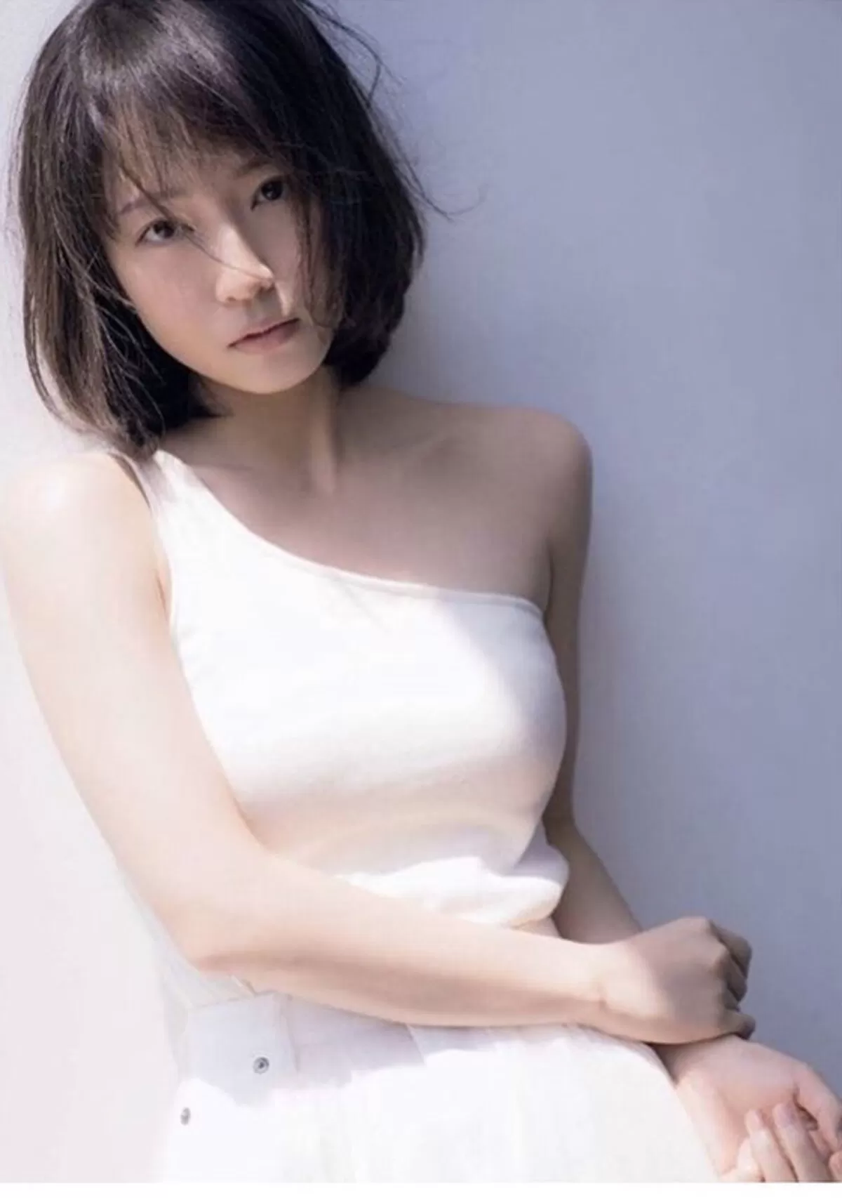 吉岡里帆のおっぱい画像033