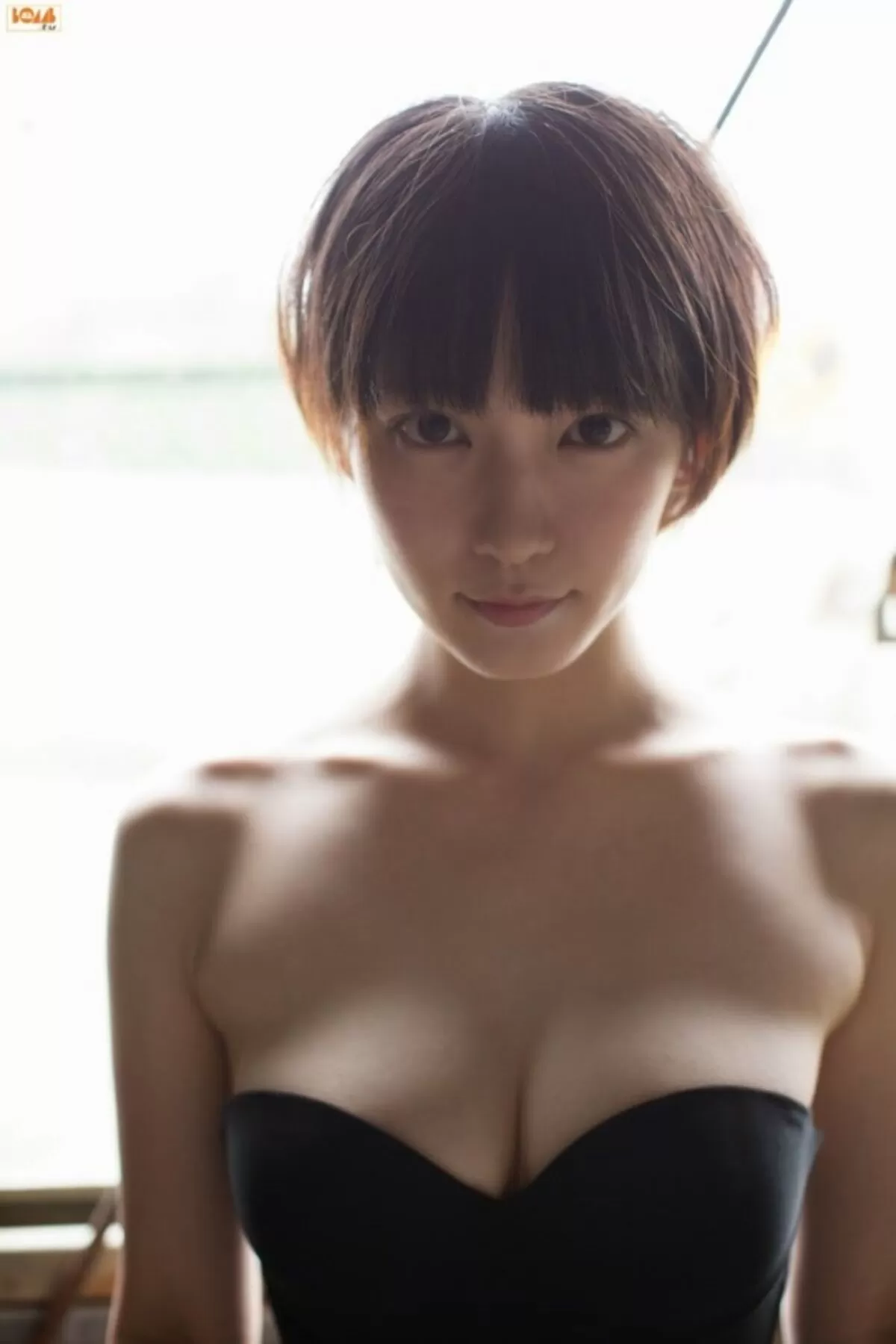 吉岡里帆のおっぱい画像058