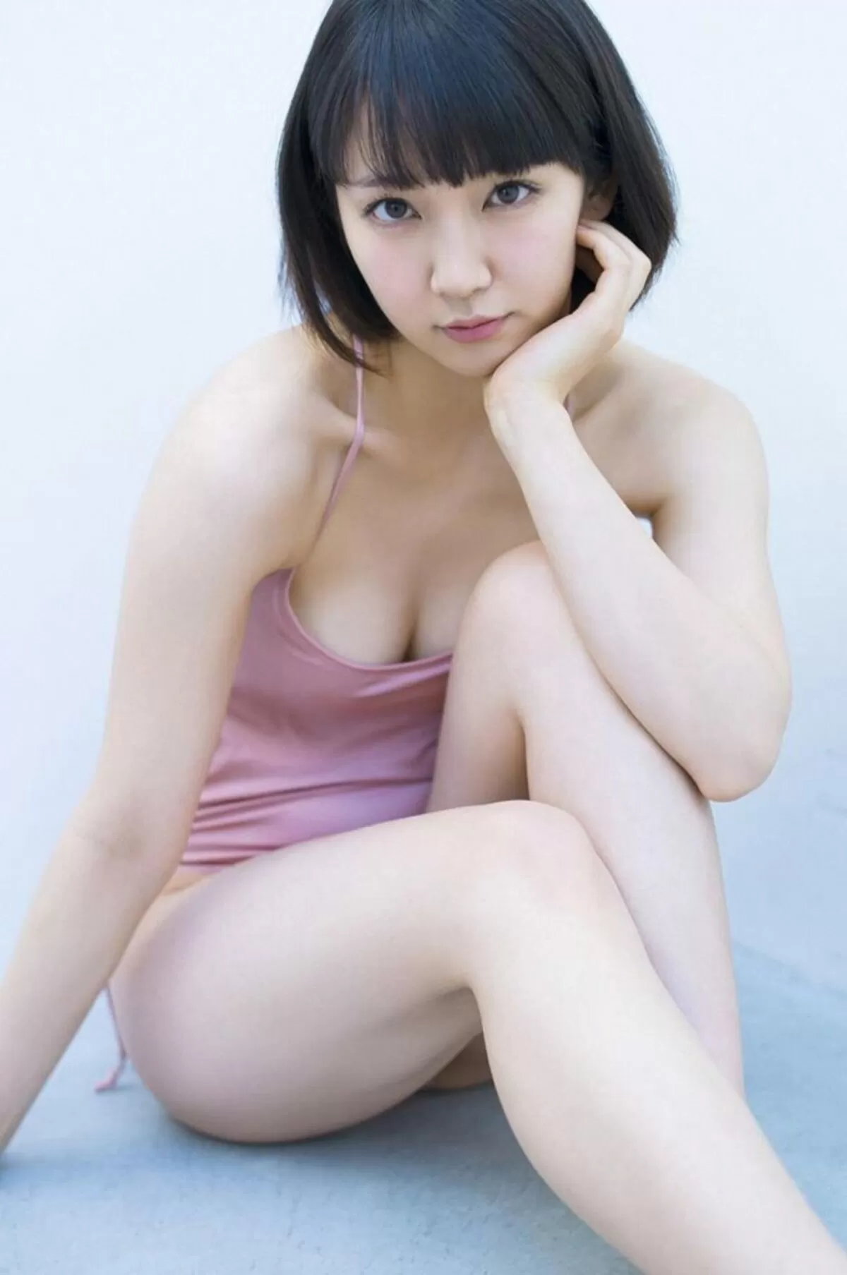 吉岡里帆のおっぱい画像078