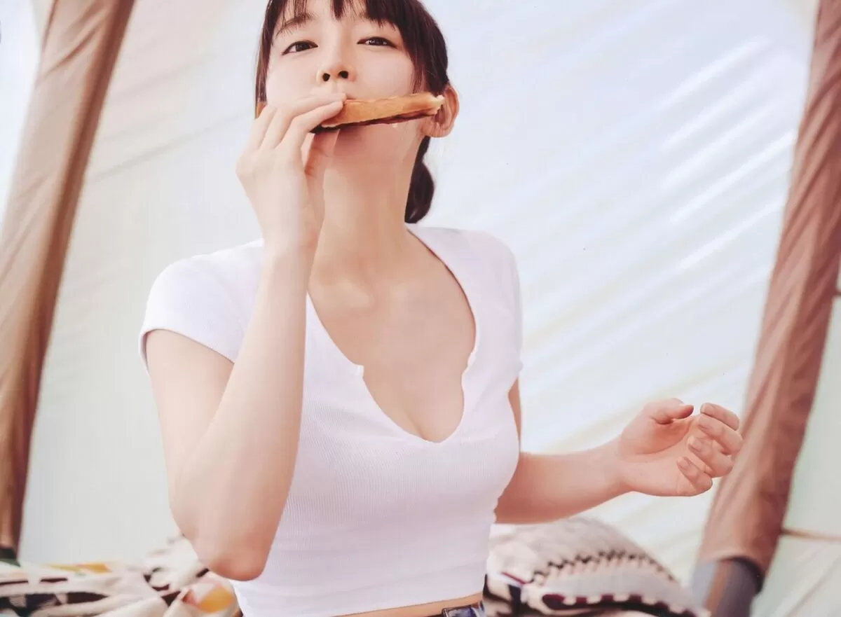 吉岡里帆のおっぱい画像100