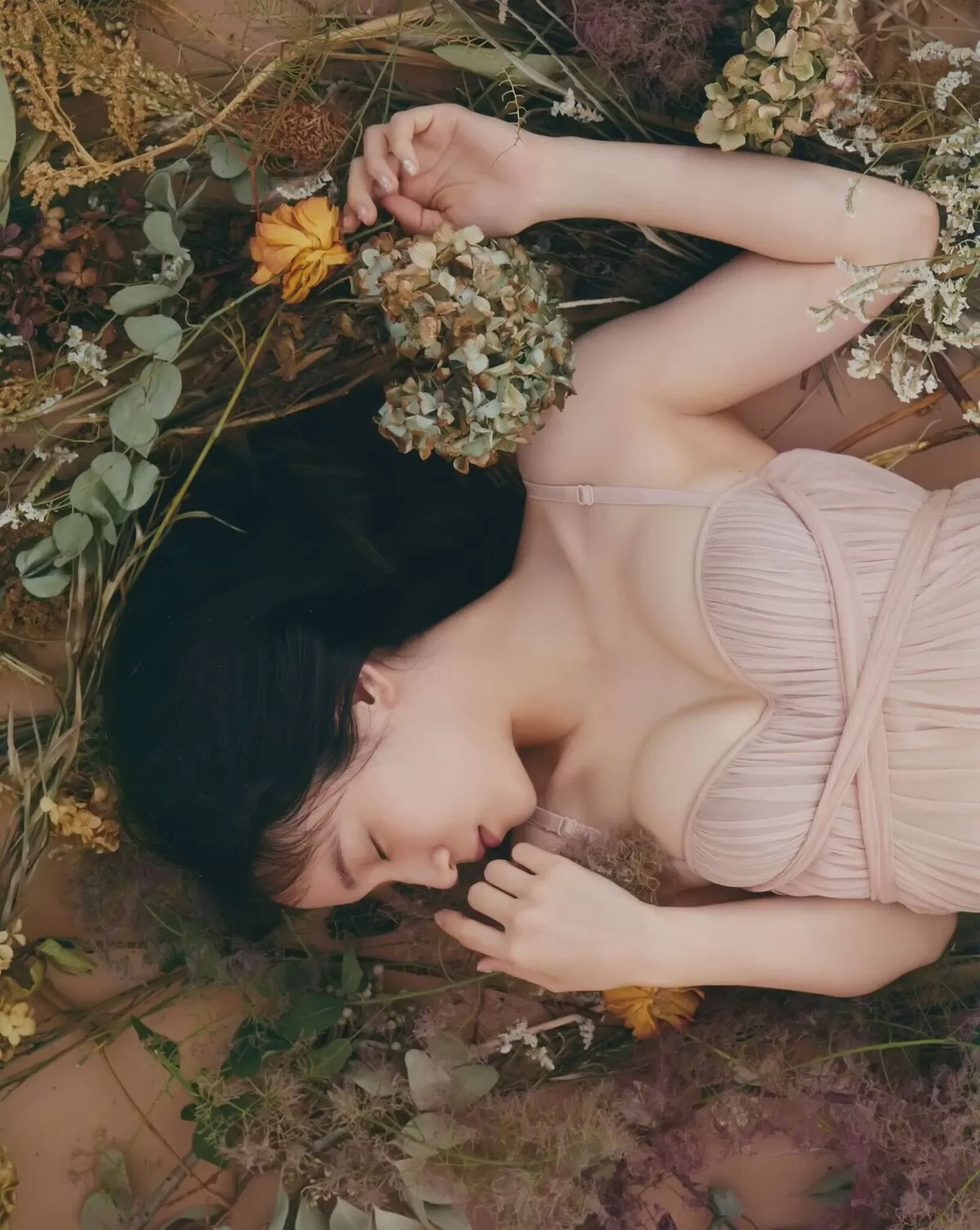 吉岡里帆のおっぱい画像103