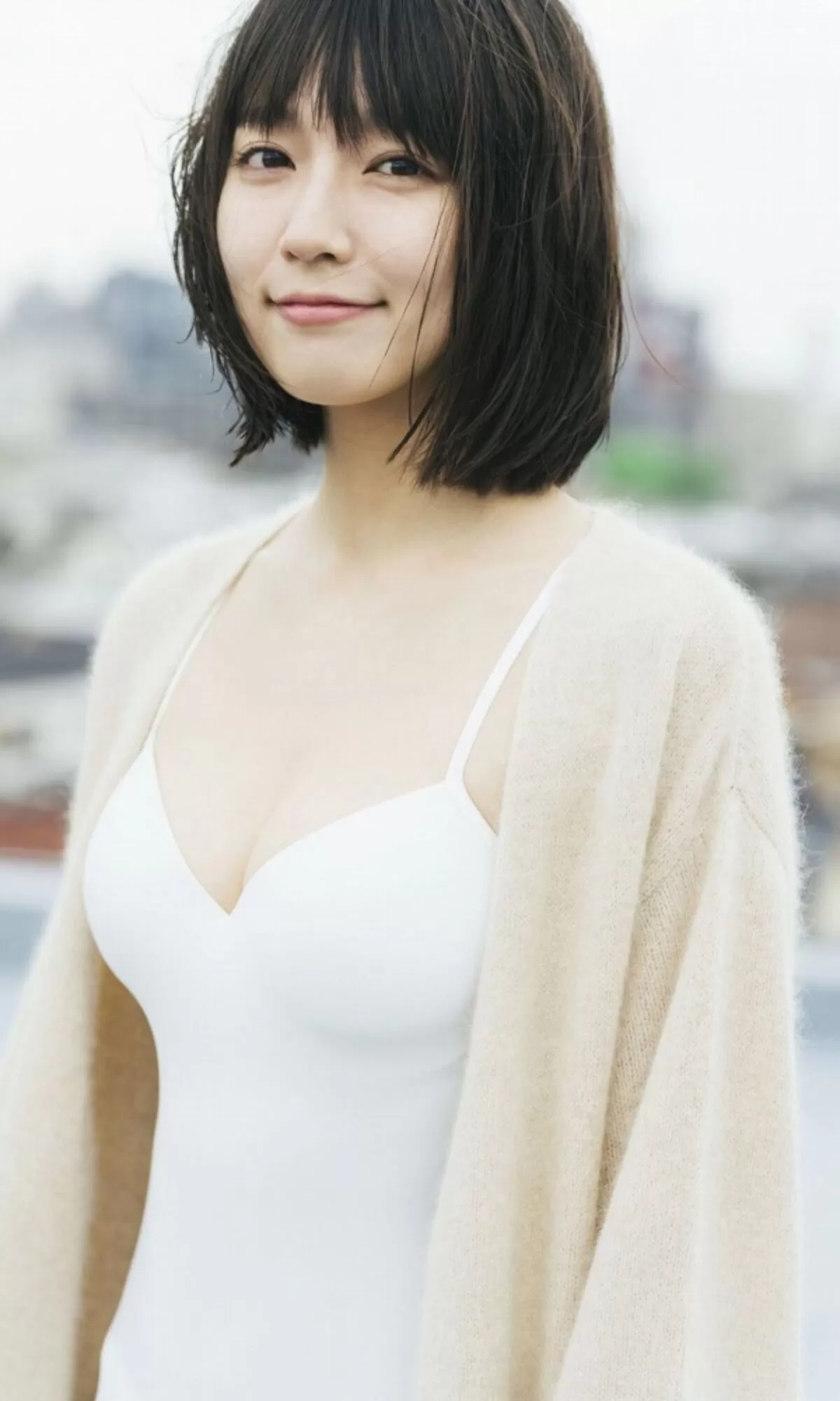 吉岡里帆のおっぱい画像141