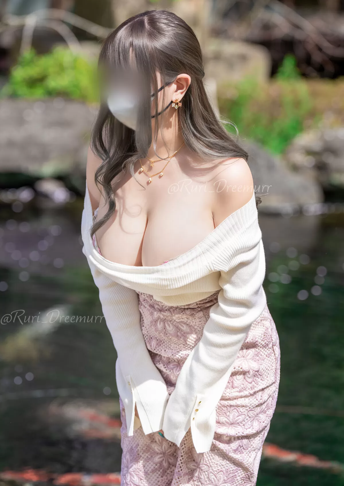 谷間エロ画像100