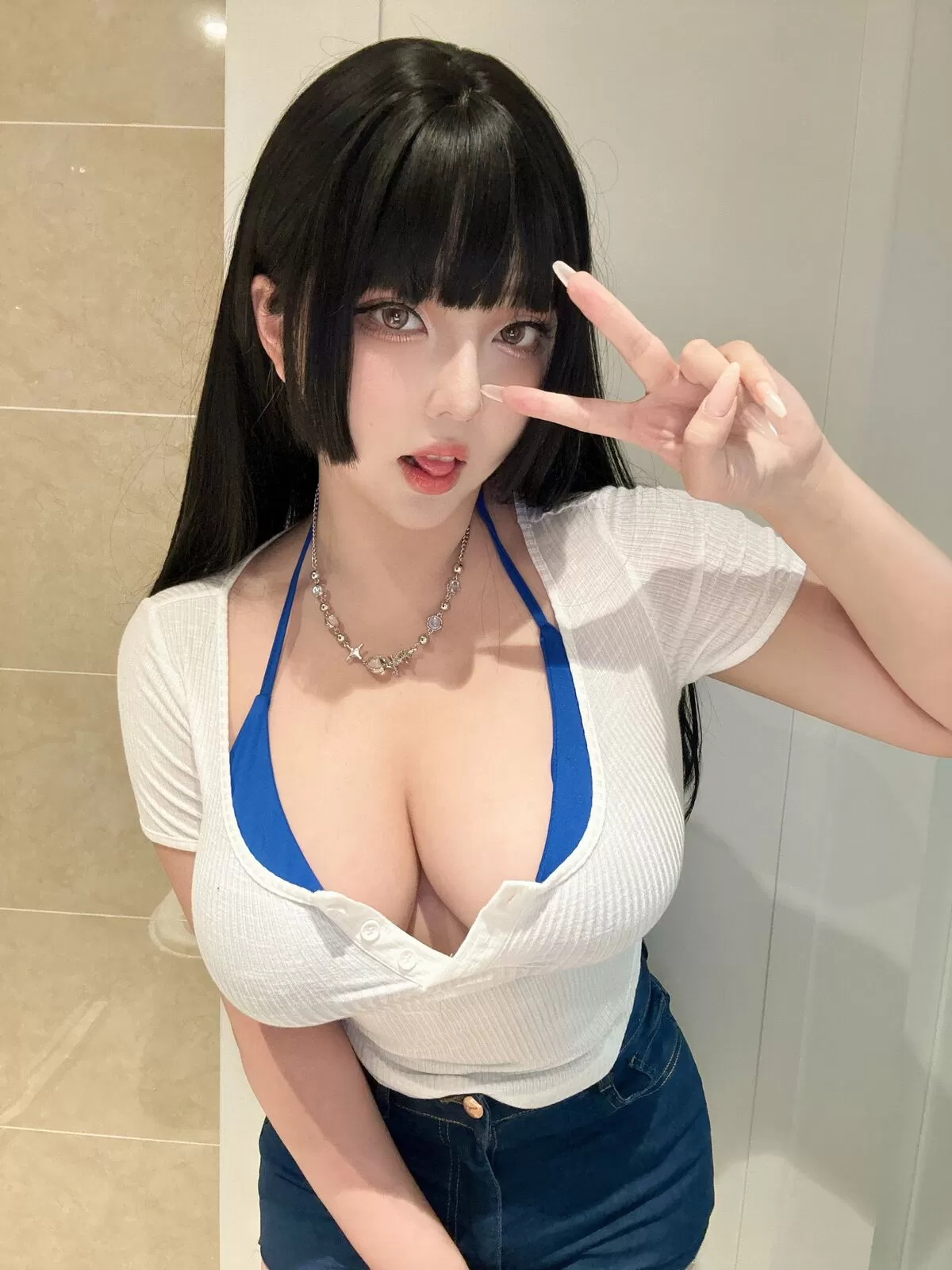 谷間エロ画像125