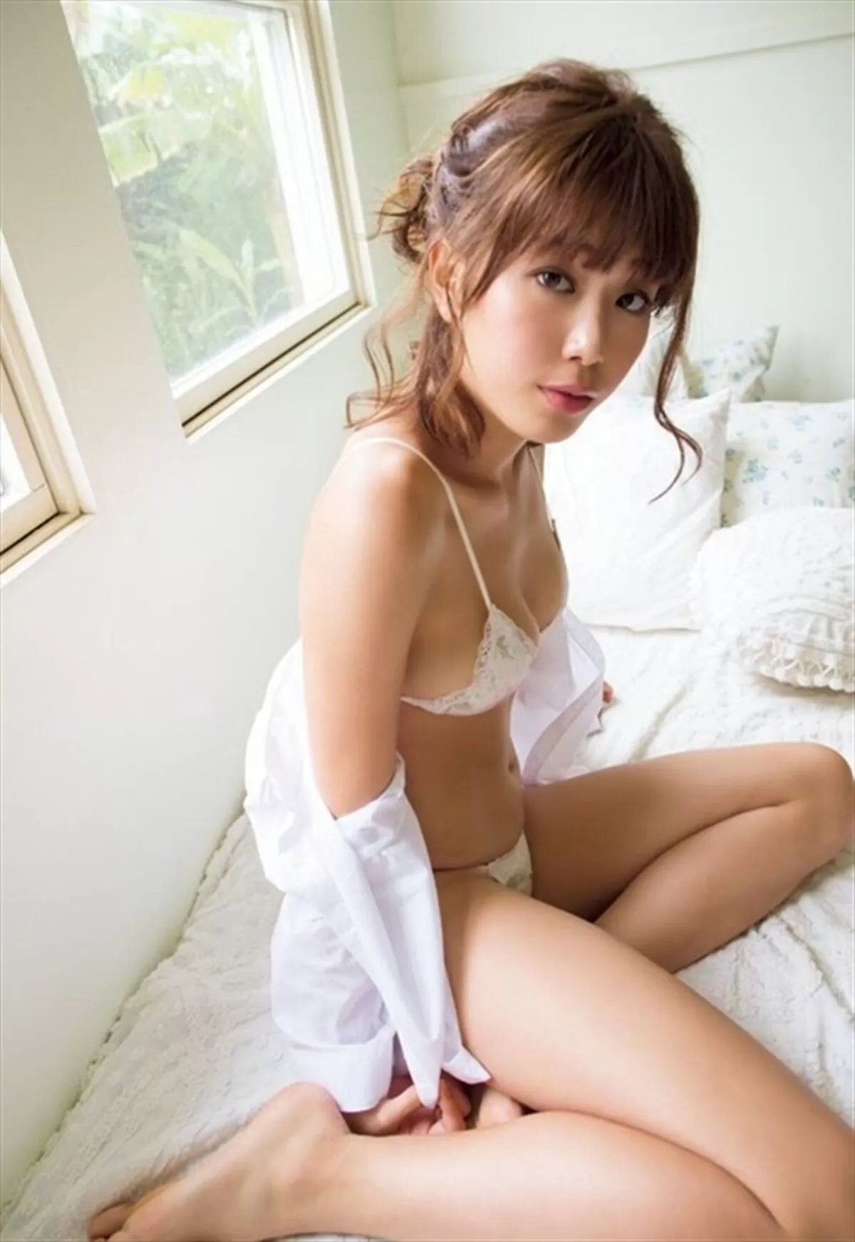 稲村亜美エロ画像037