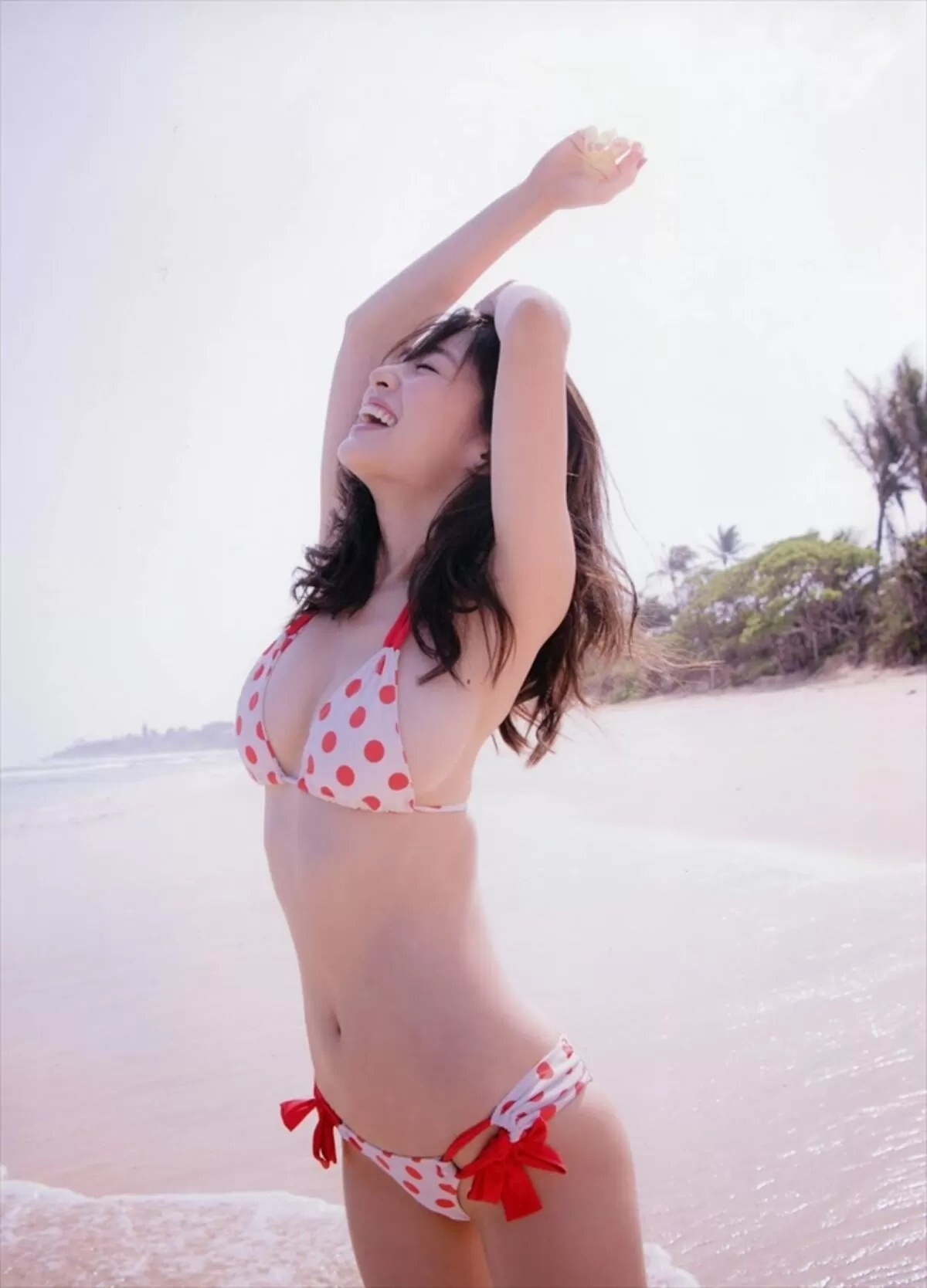 泉里香エロ画像035