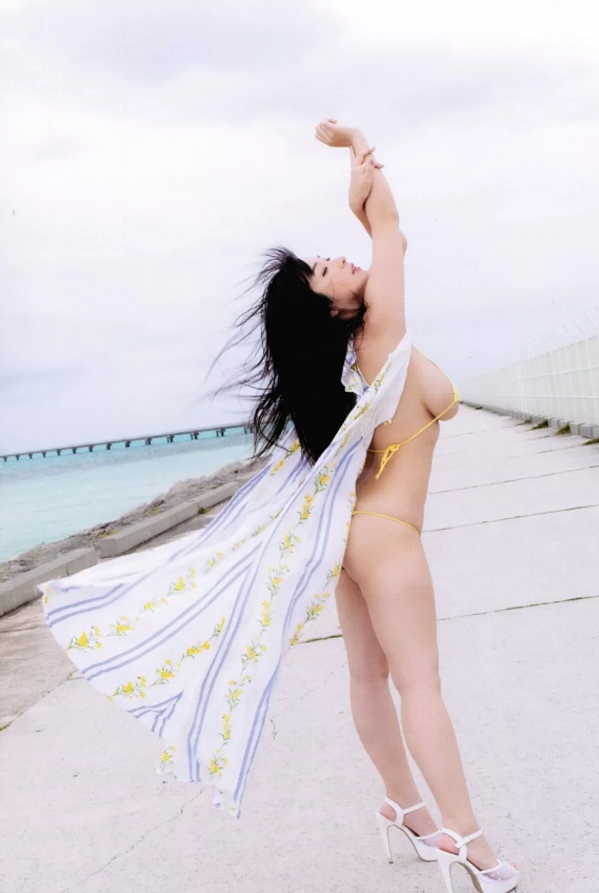 桐山瑠衣のおっぱい画像213
