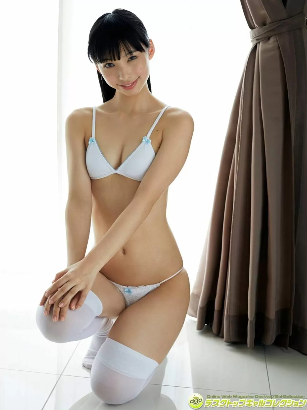 鶴巻星奈のおっぱい画像037