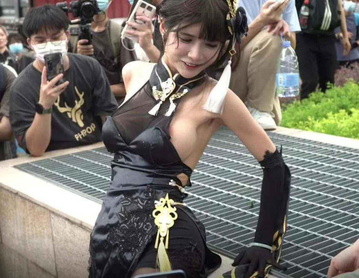 コスプレ乳首エロ画像018