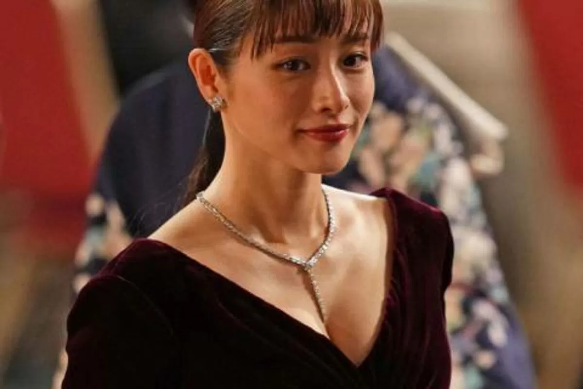 石原さとみのおっぱい画像005