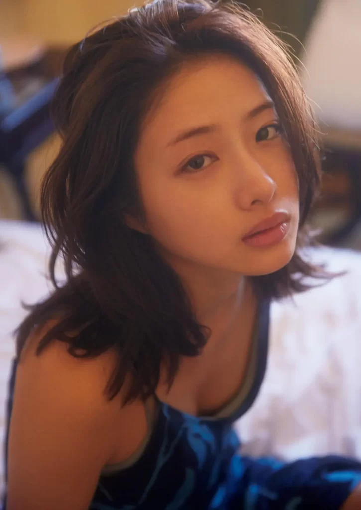 石原さとみのおっぱい画像031