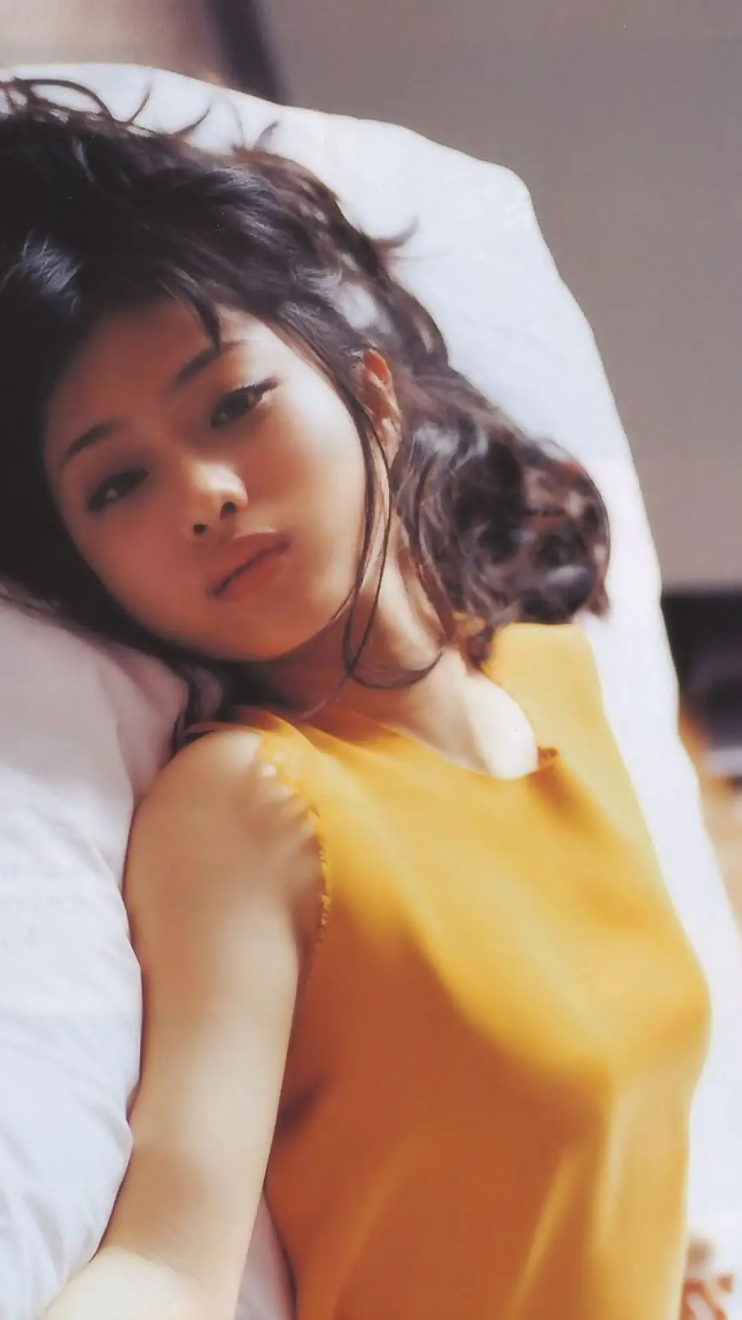 石原さとみのおっぱい画像037