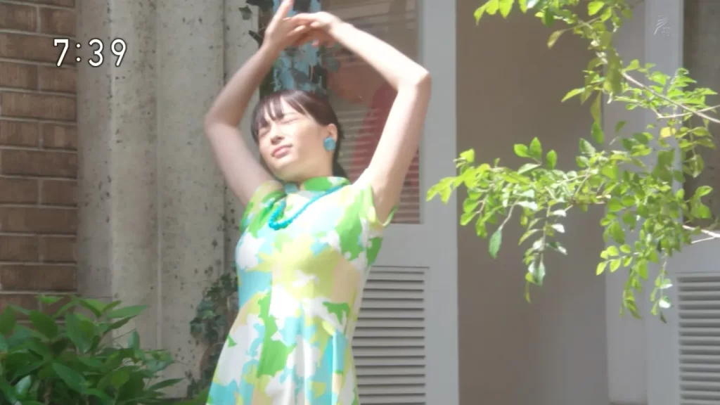 広瀬すずのおっぱい画像030