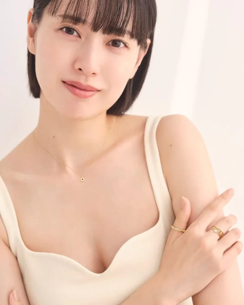 戸田恵梨香のおっぱい画像006