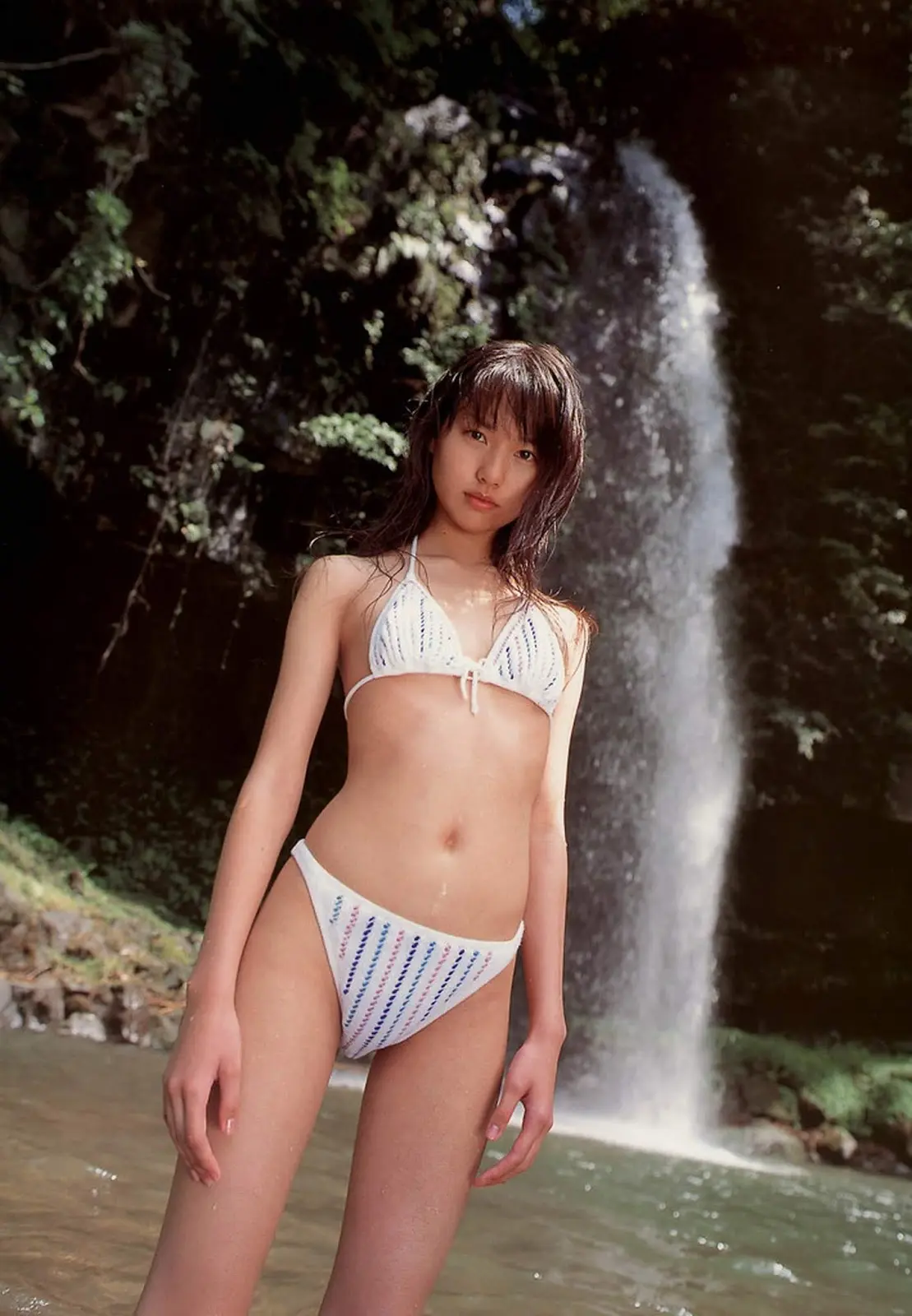 戸田恵梨香のおっぱい画像020