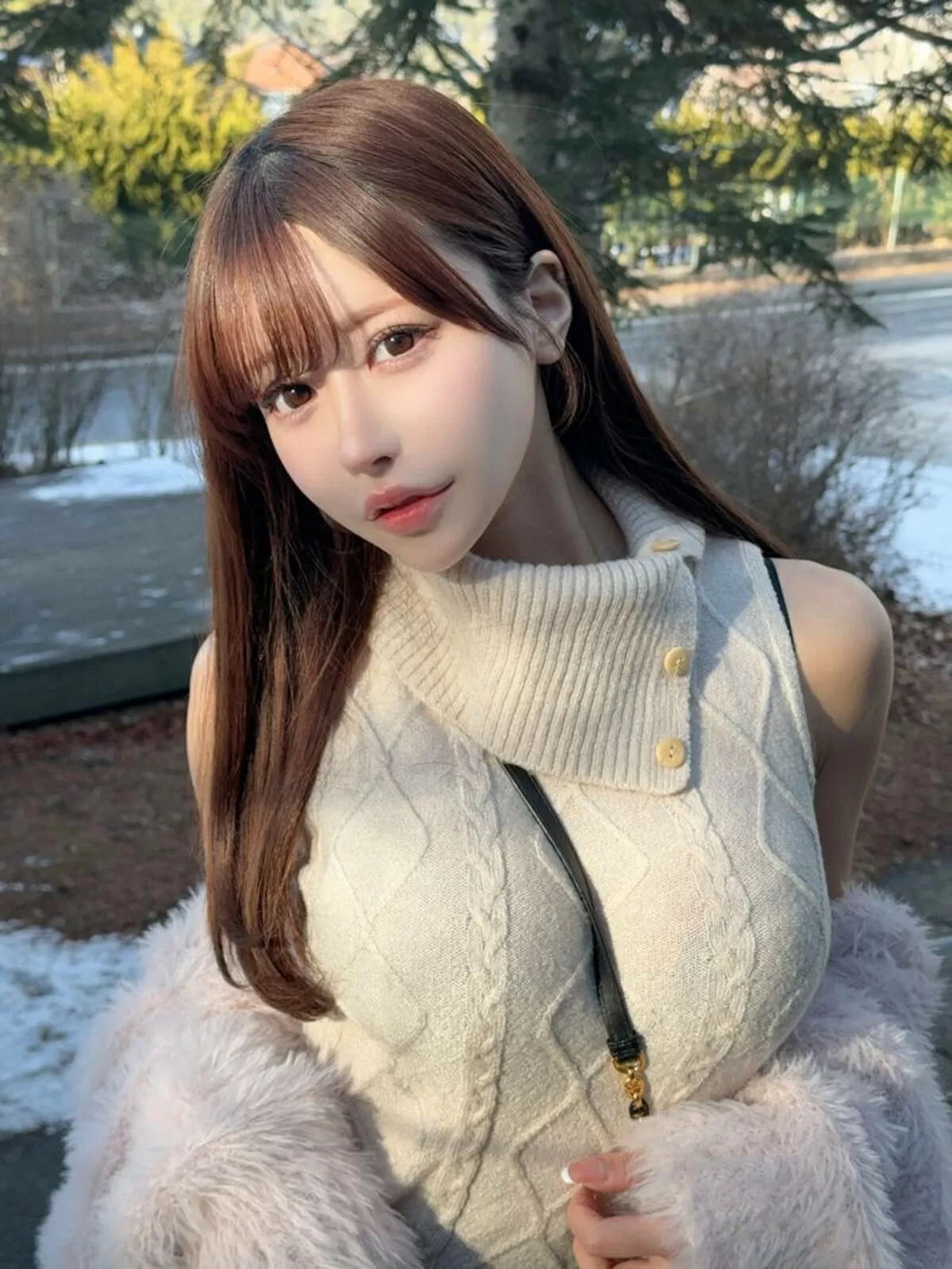 着衣巨乳エロ画像007