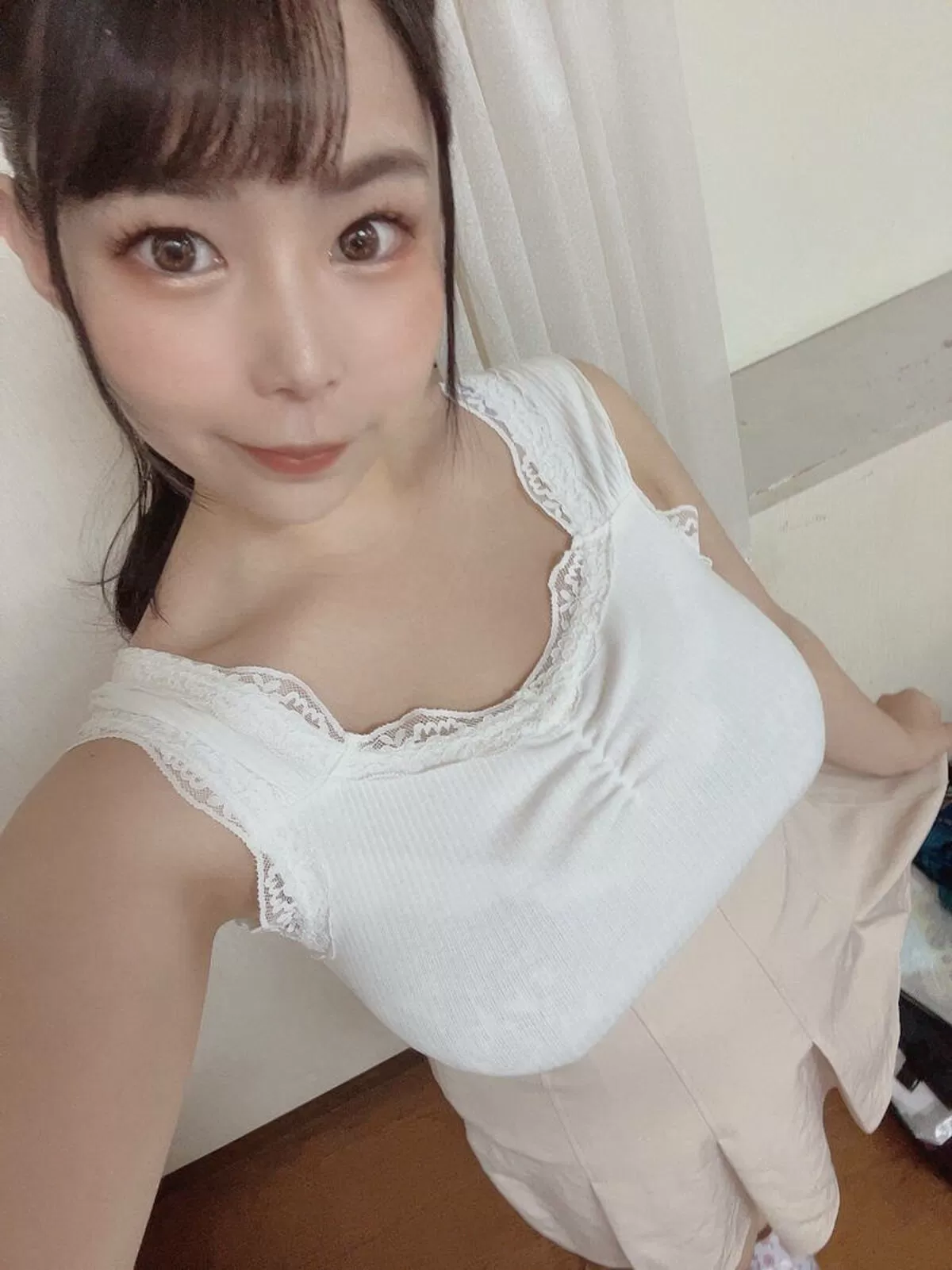 着衣巨乳エロ画像029