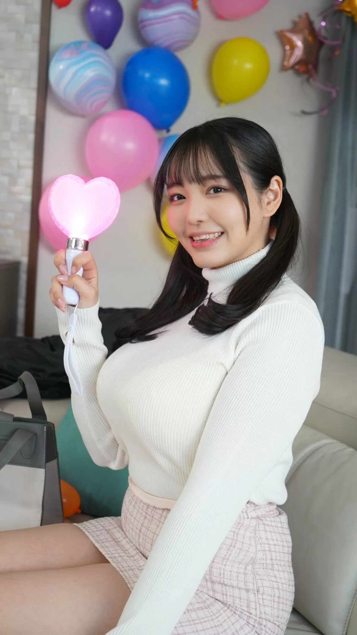 着衣巨乳エロ画像043