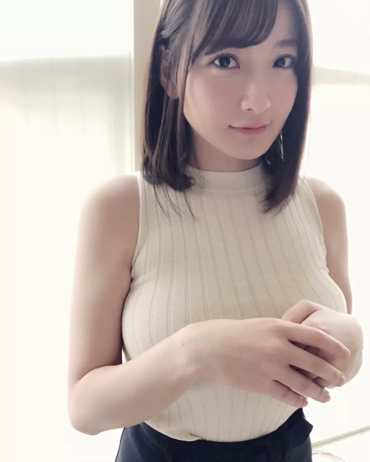 着衣巨乳エロ画像072