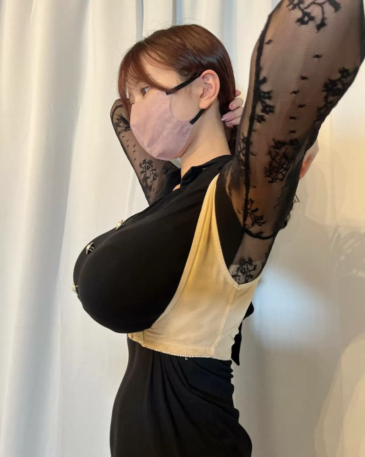 着衣巨乳エロ画像118