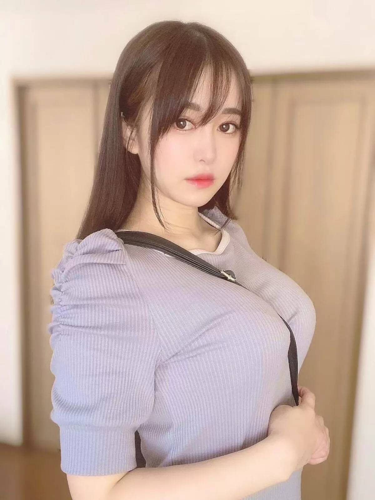 着衣巨乳エロ画像130