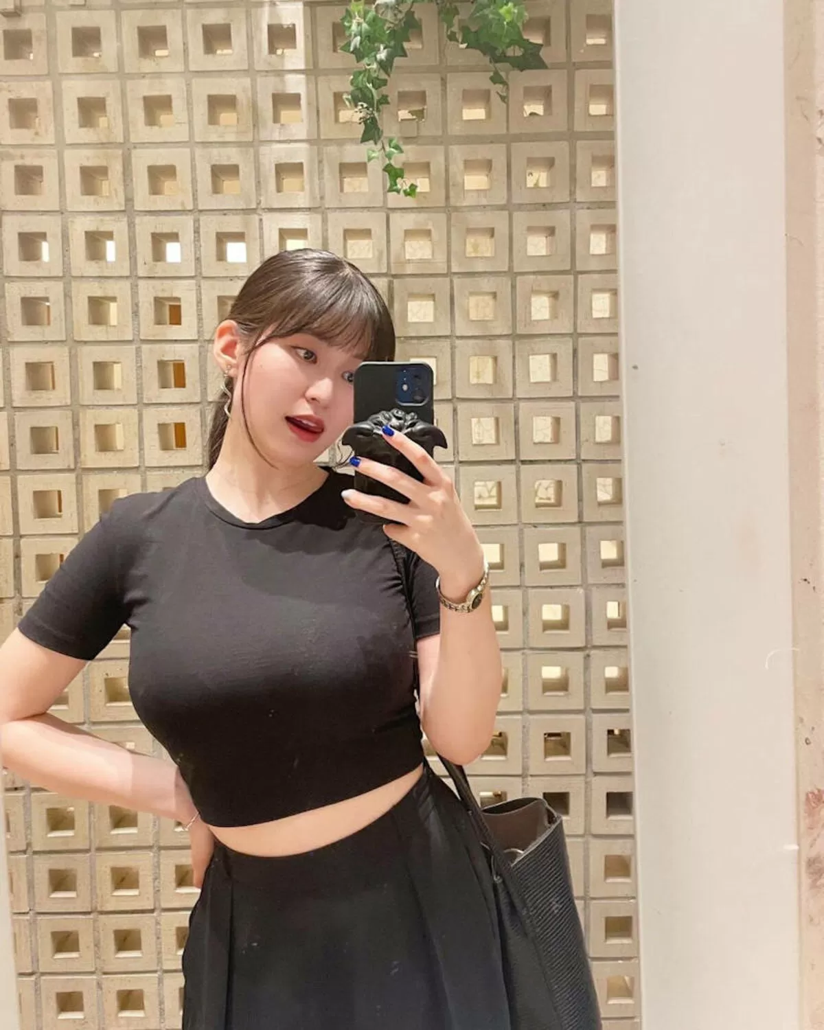 着衣巨乳エロ画像141