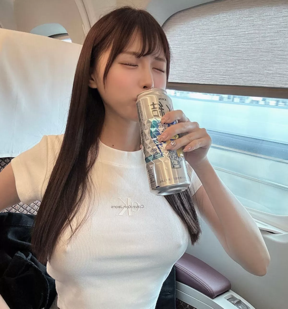 着衣巨乳エロ画像174