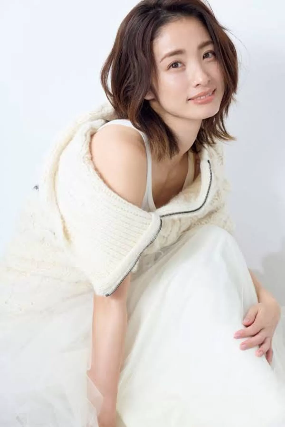 上戸彩 おっぱい画像011