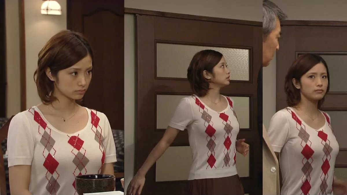 上戸彩 おっぱい画像035