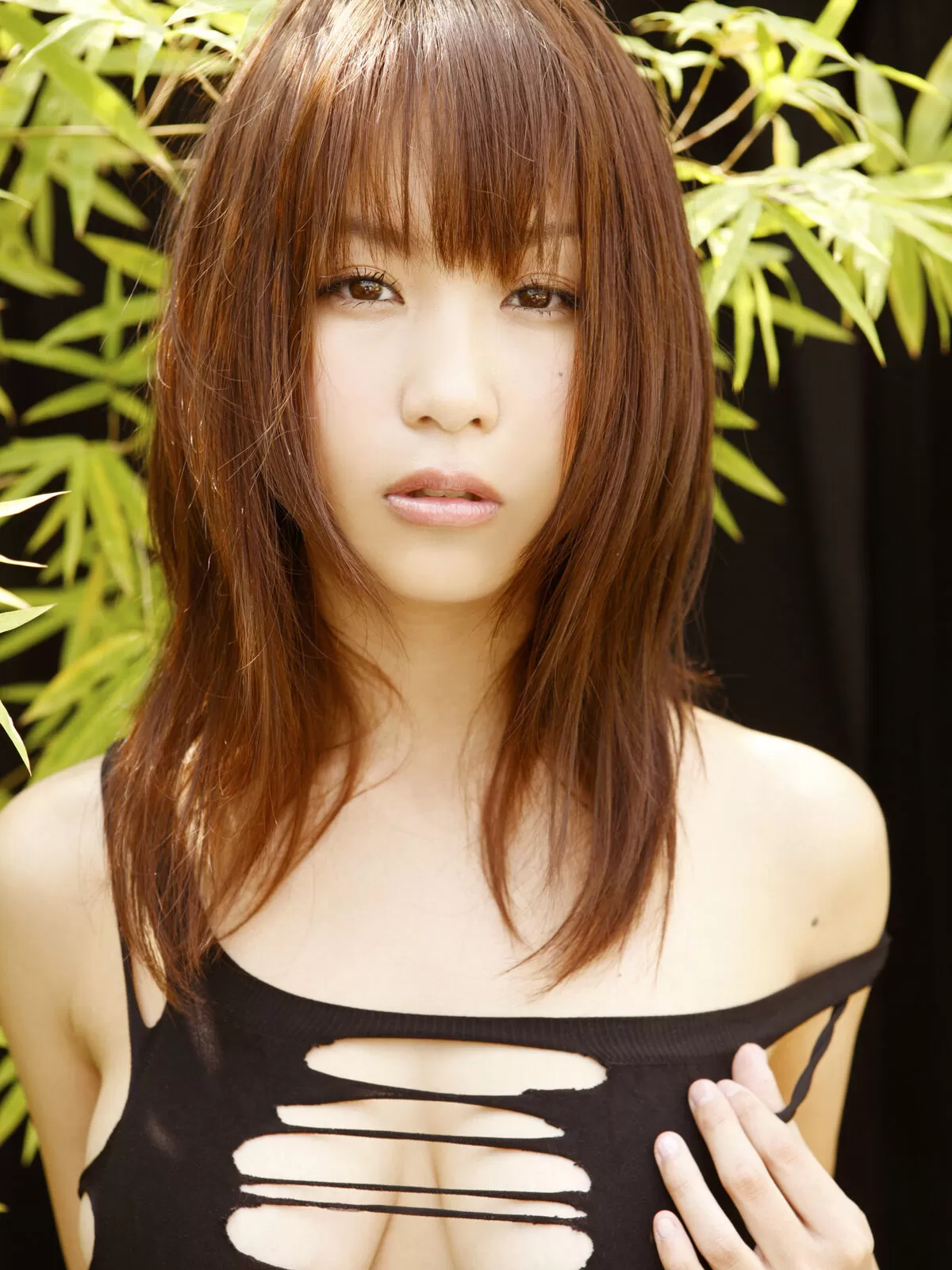 西田麻衣エロ画像336