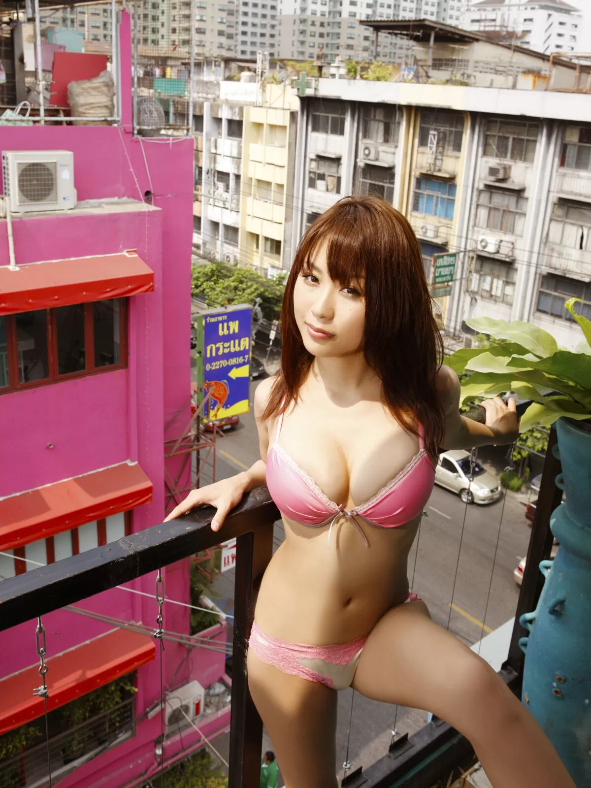 西田麻衣エロ画像337
