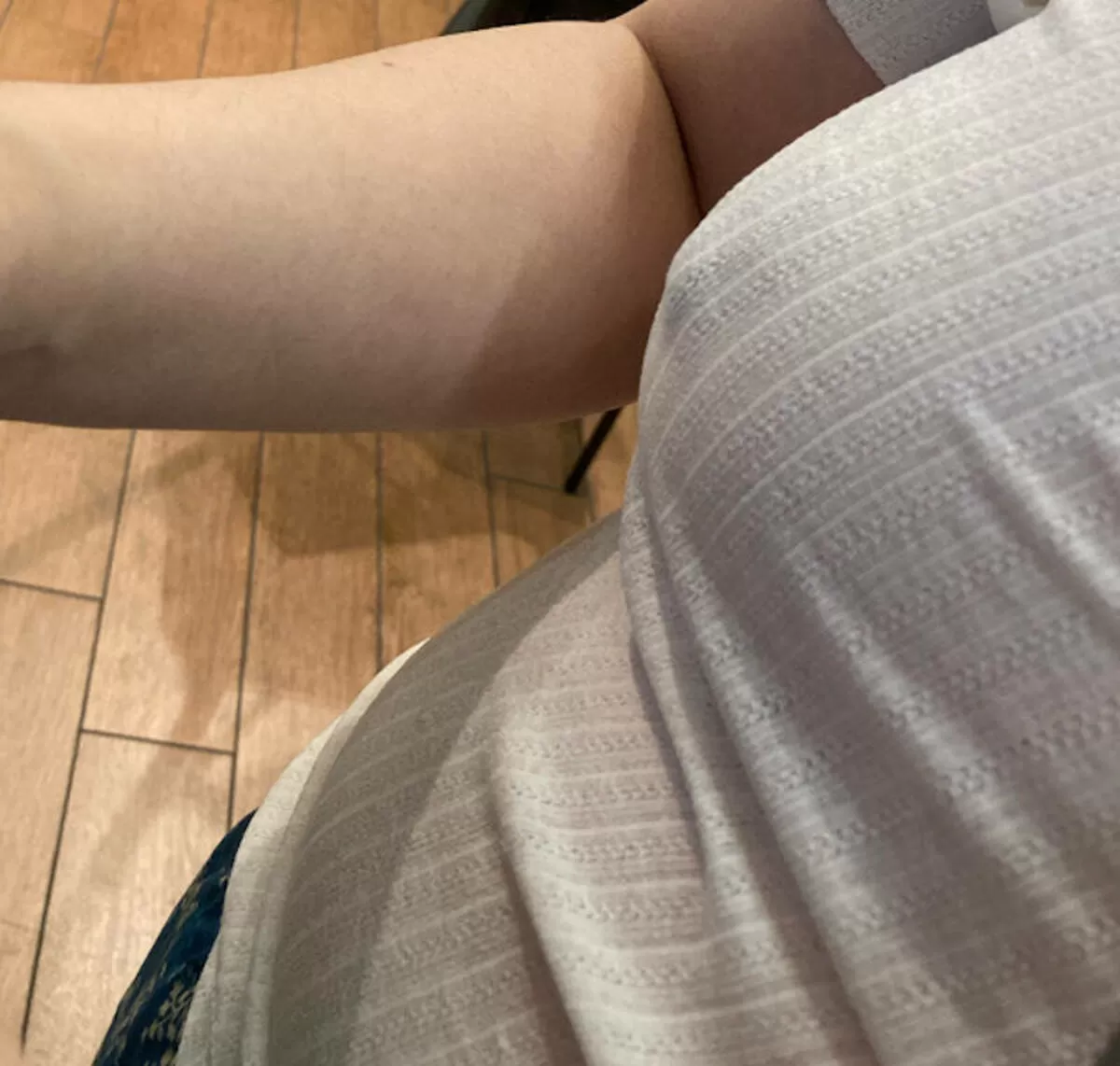 透け乳首エロ画像170