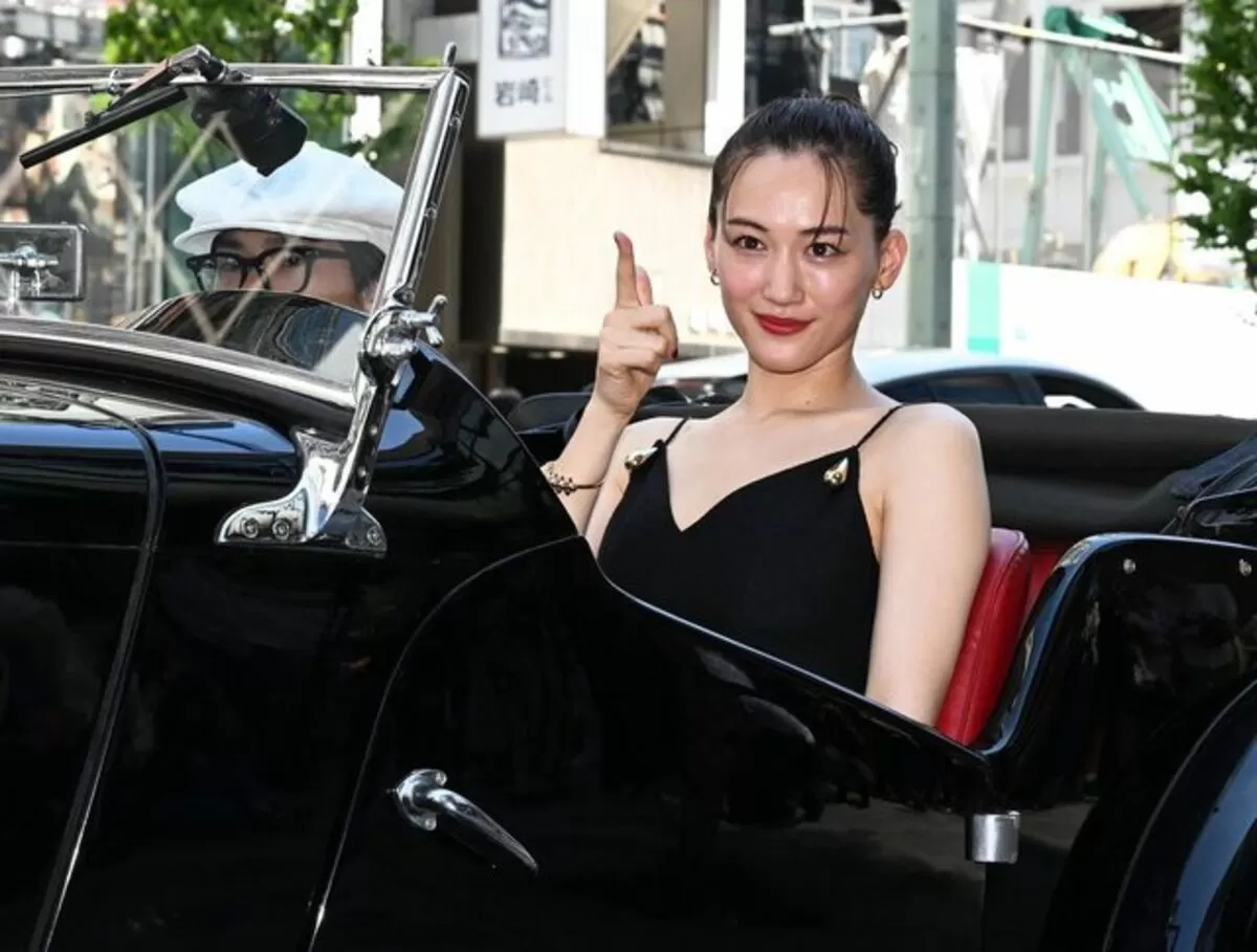 綾瀬はるかエロ画像047