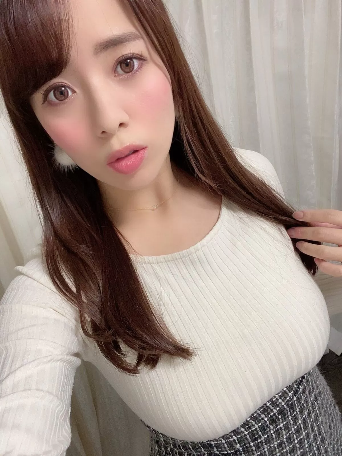 ニット巨乳エロ画像005