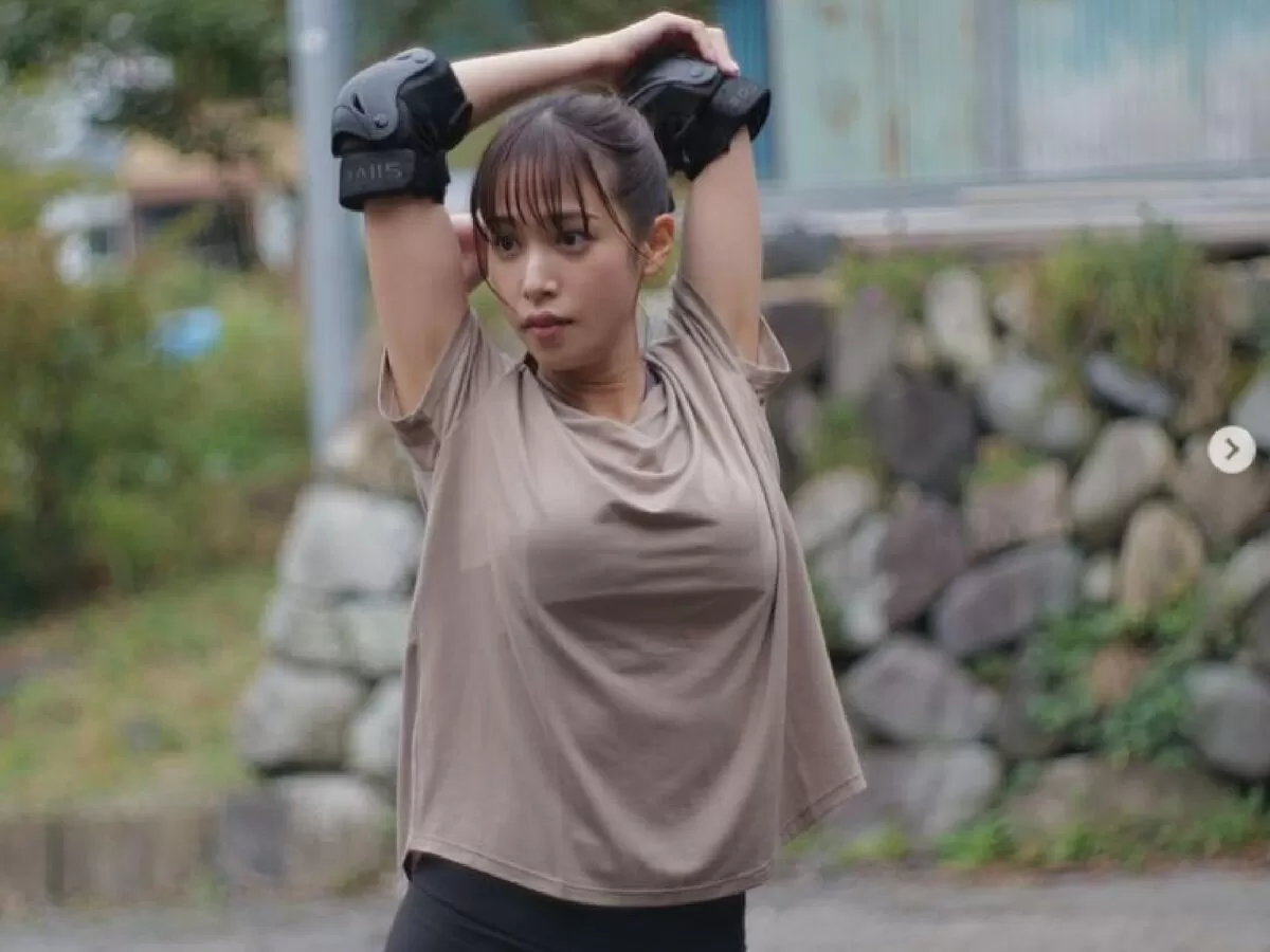 鷲見玲奈エロ画像014