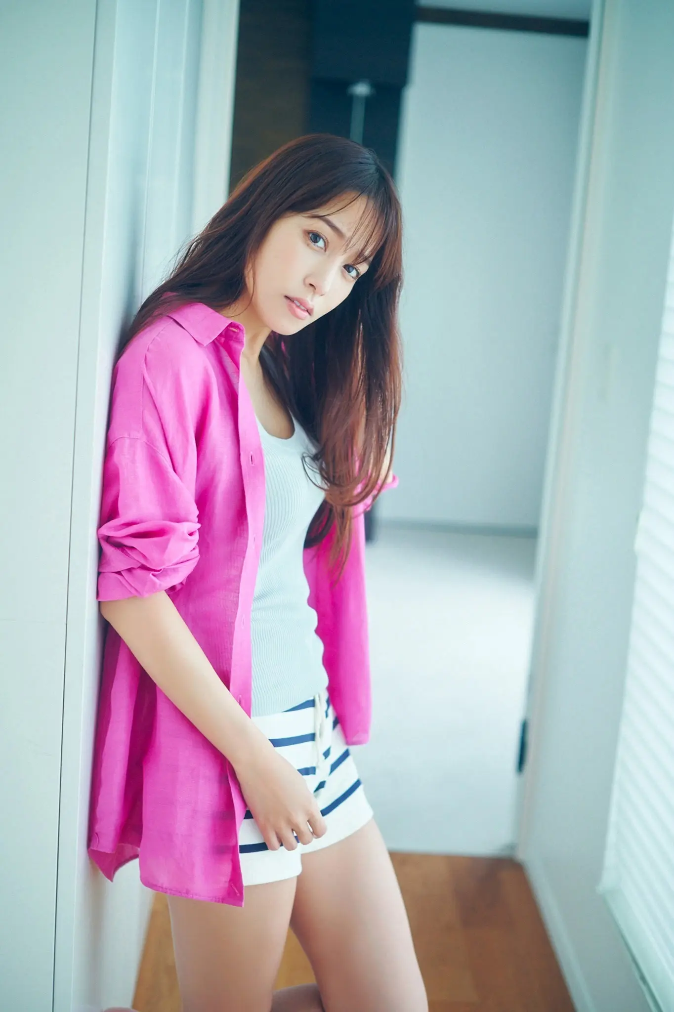 鷲見玲奈エロ画像026