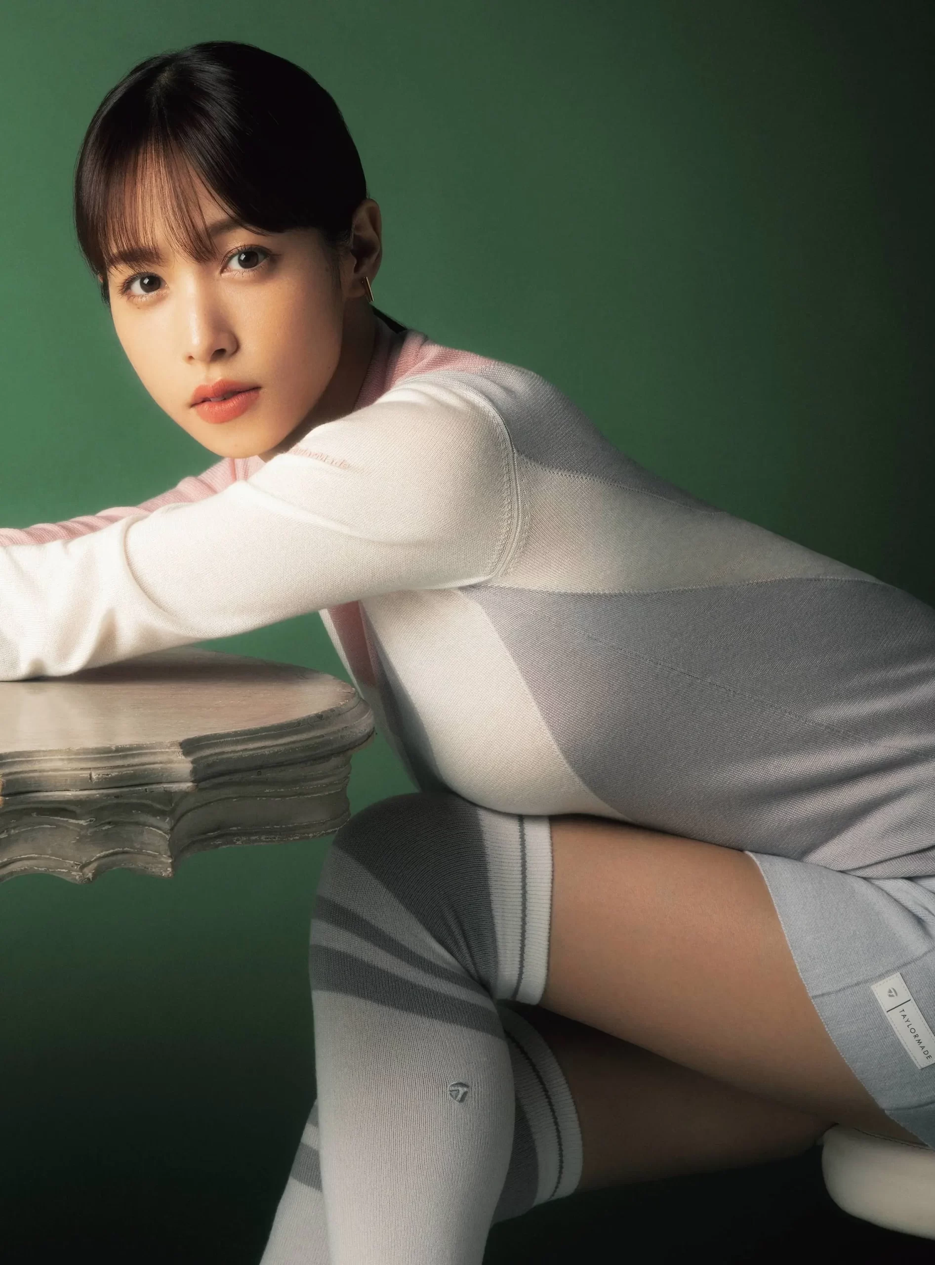 鷲見玲奈エロ画像037