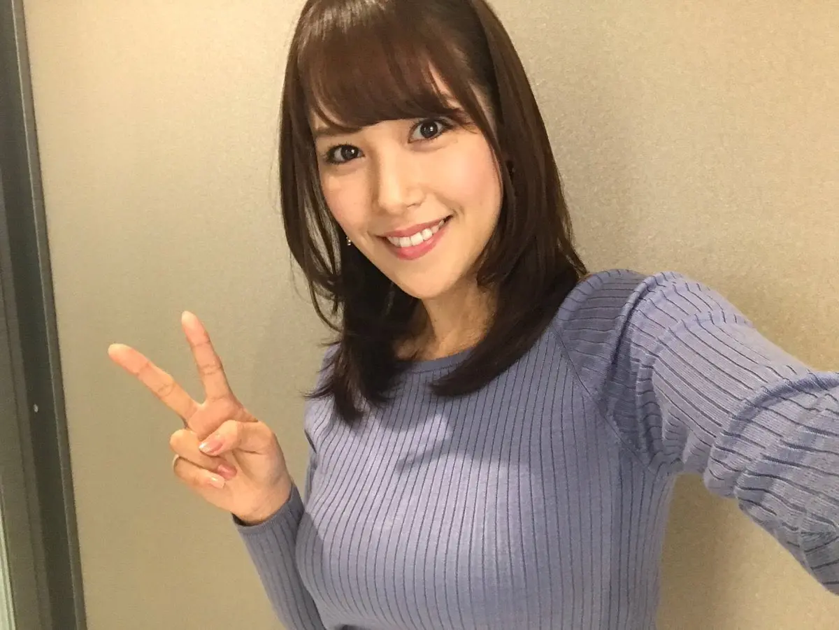 鷲見玲奈エロ画像065