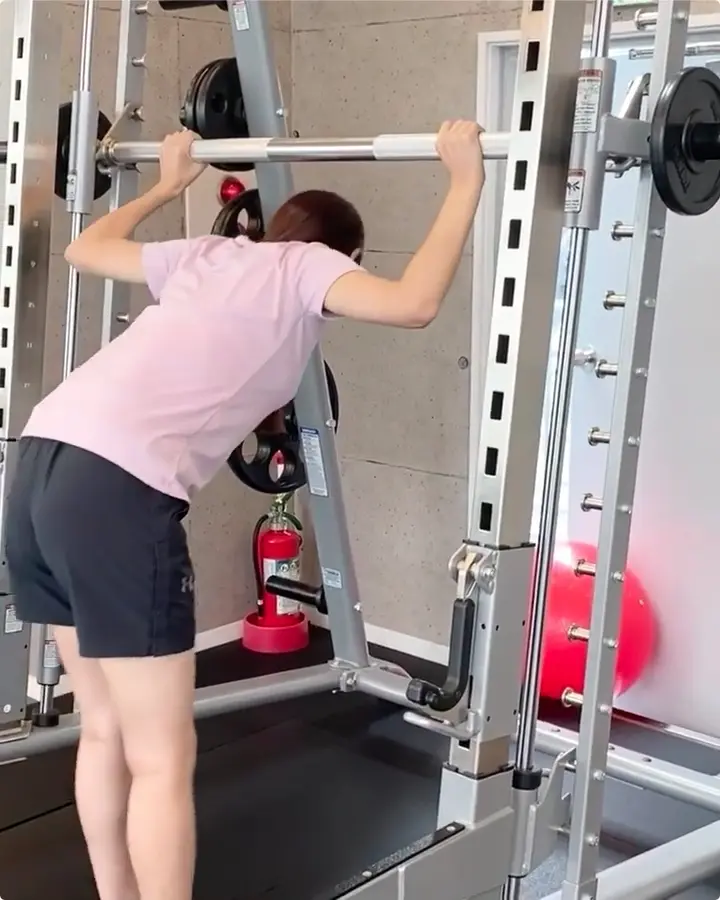 鷲見玲奈エロ画像083