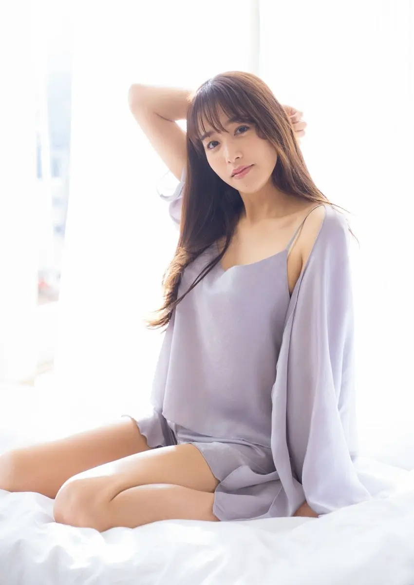 鷲見玲奈エロ画像106