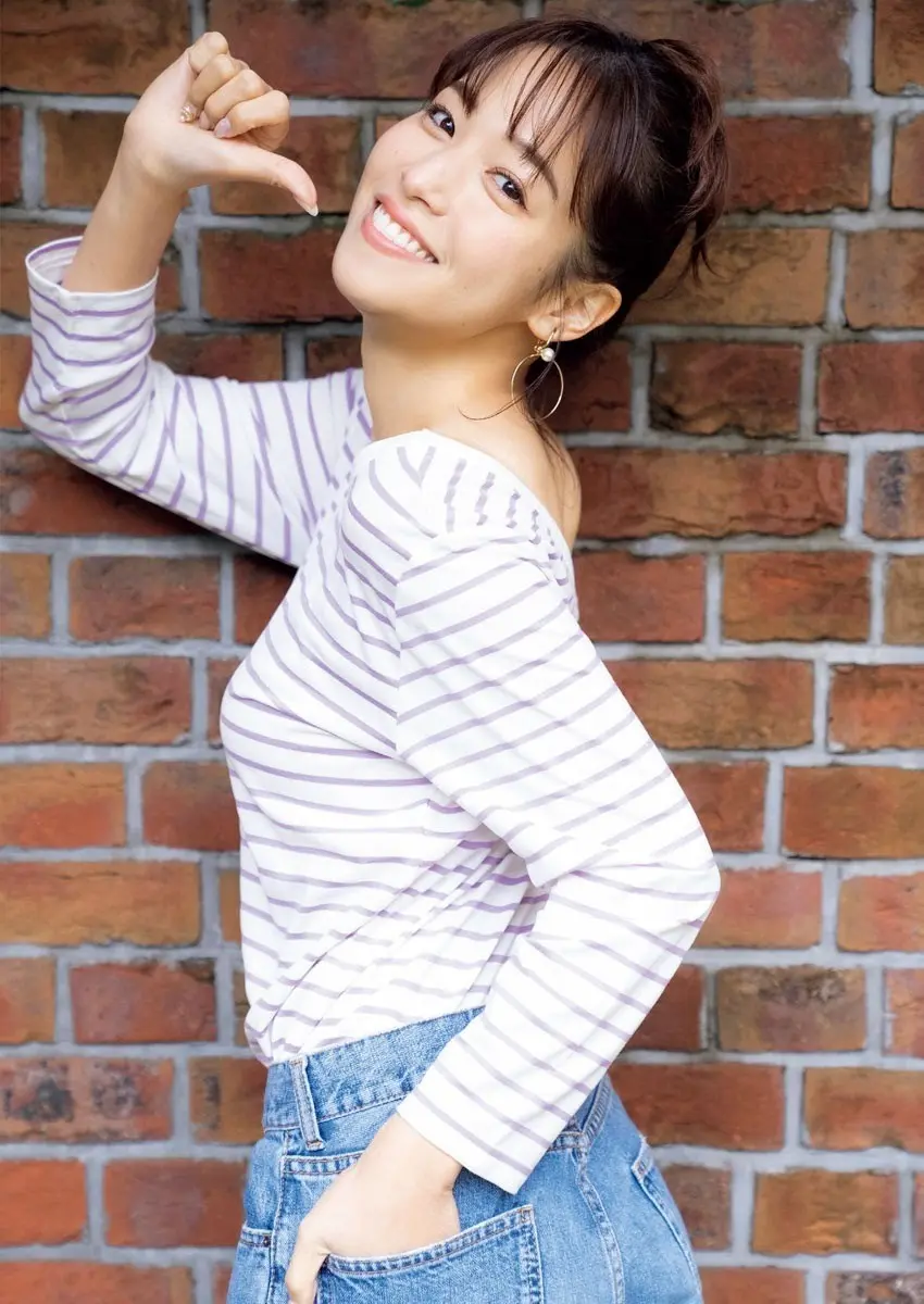 鷲見玲奈エロ画像110