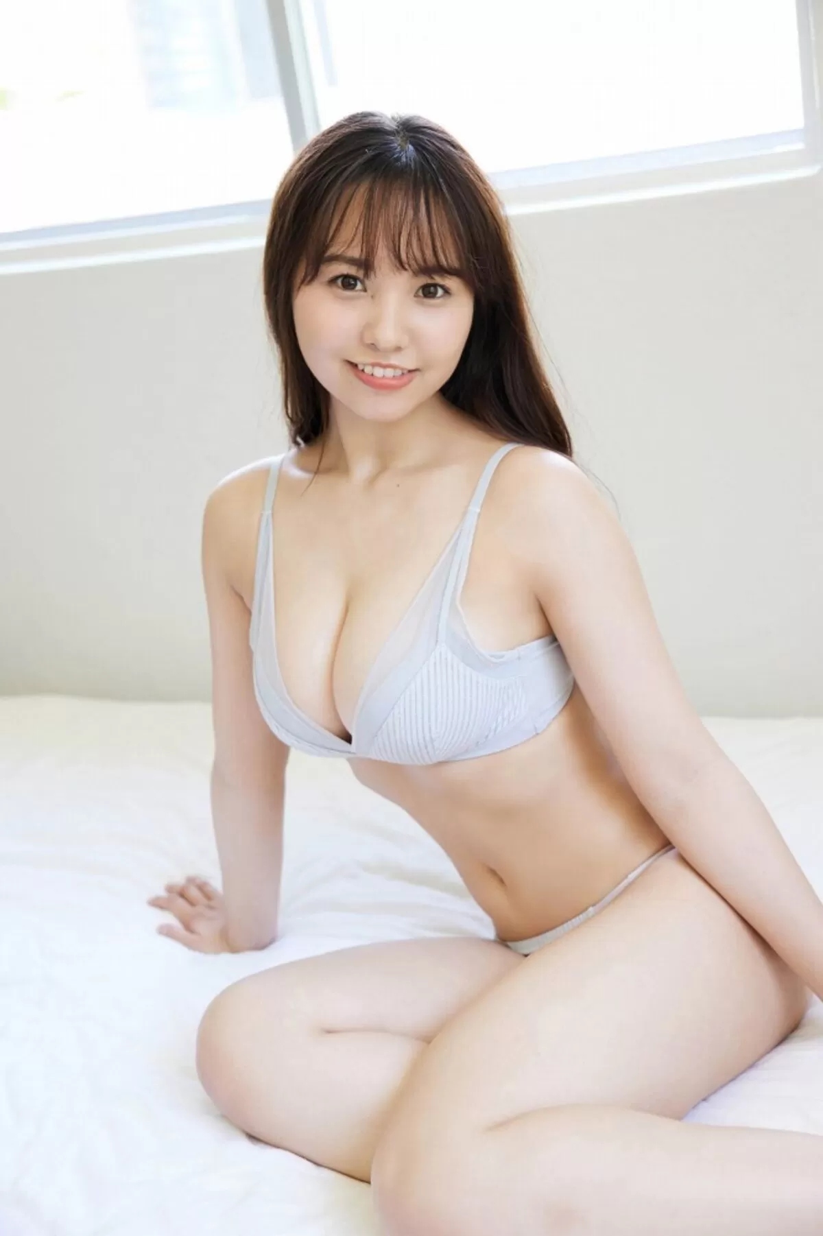 本郷柚巴エロ画像042
