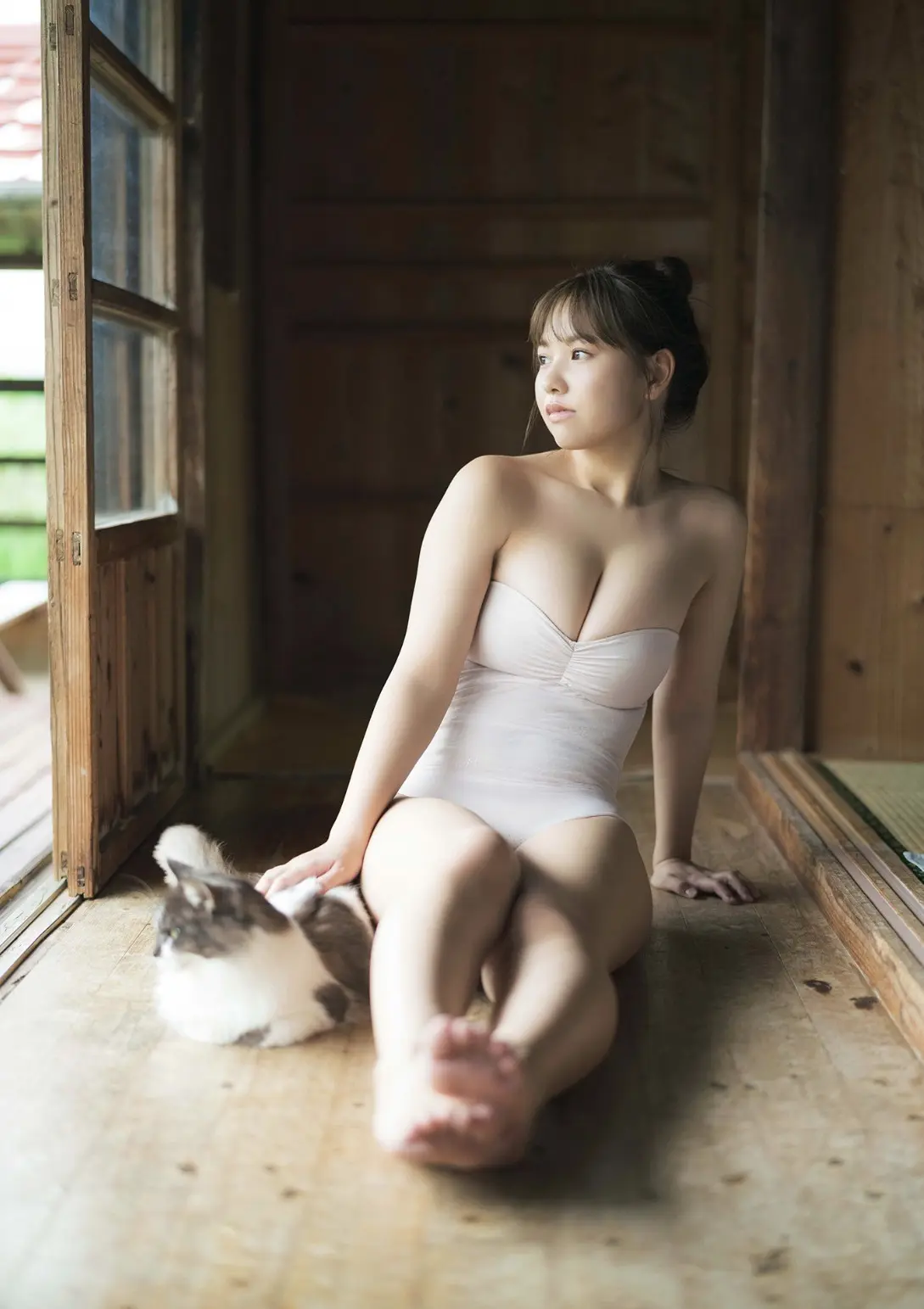 本郷柚巴エロ画像129