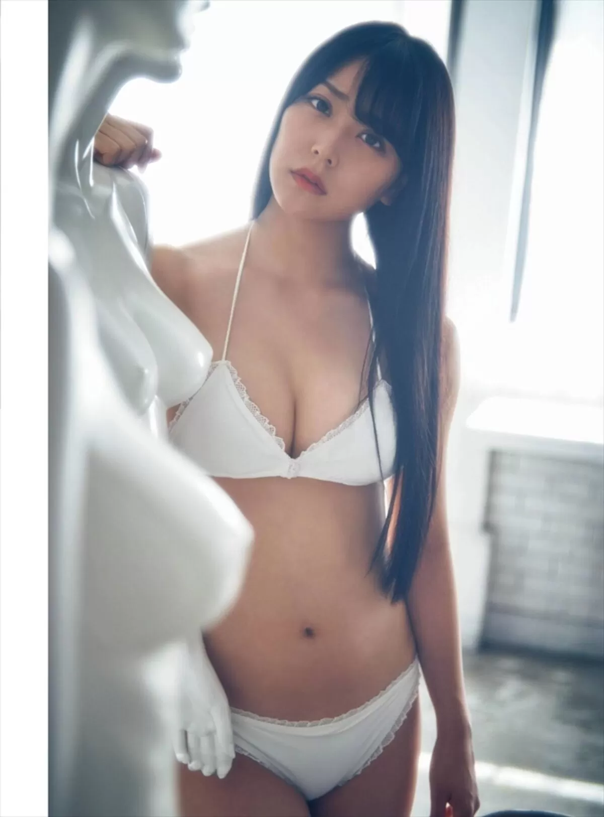 白間美瑠エロ画像215