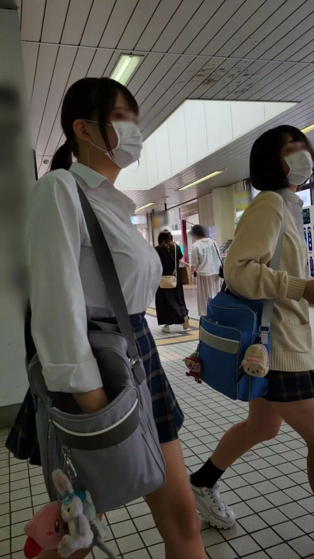 巨乳JKエロ画像047